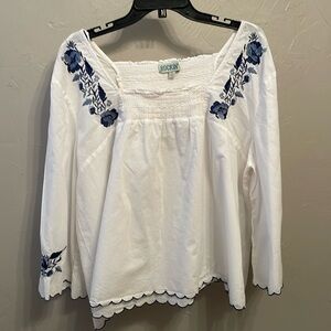 Rockin’ C white and blue embroidered blouse size XL